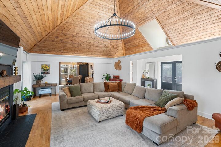Property Photo: 214 Ridgeway Drive NC 28681