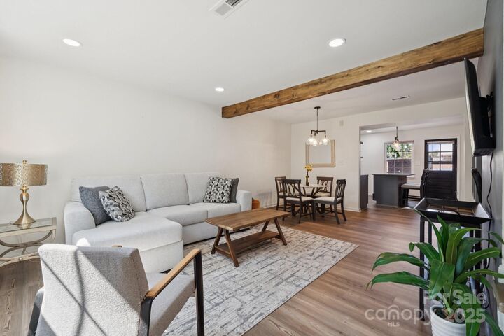 8838 Hunter Ridge Drive  Charlotte NC 28226 photo