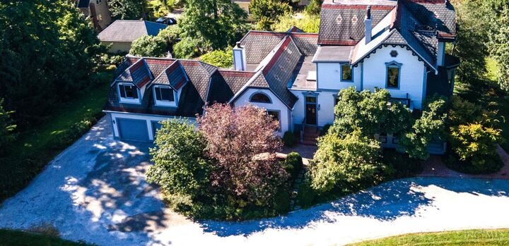 Property Photo: 3458 Observatory Place OH 45208