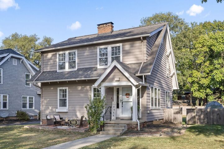 Property Photo:  1706 Andover Road  OH 43212 
