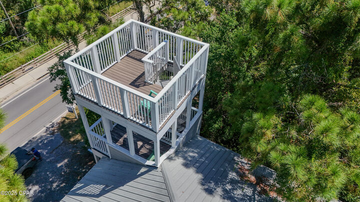 Property Photo: 137 San Juan Avenue FL 32459