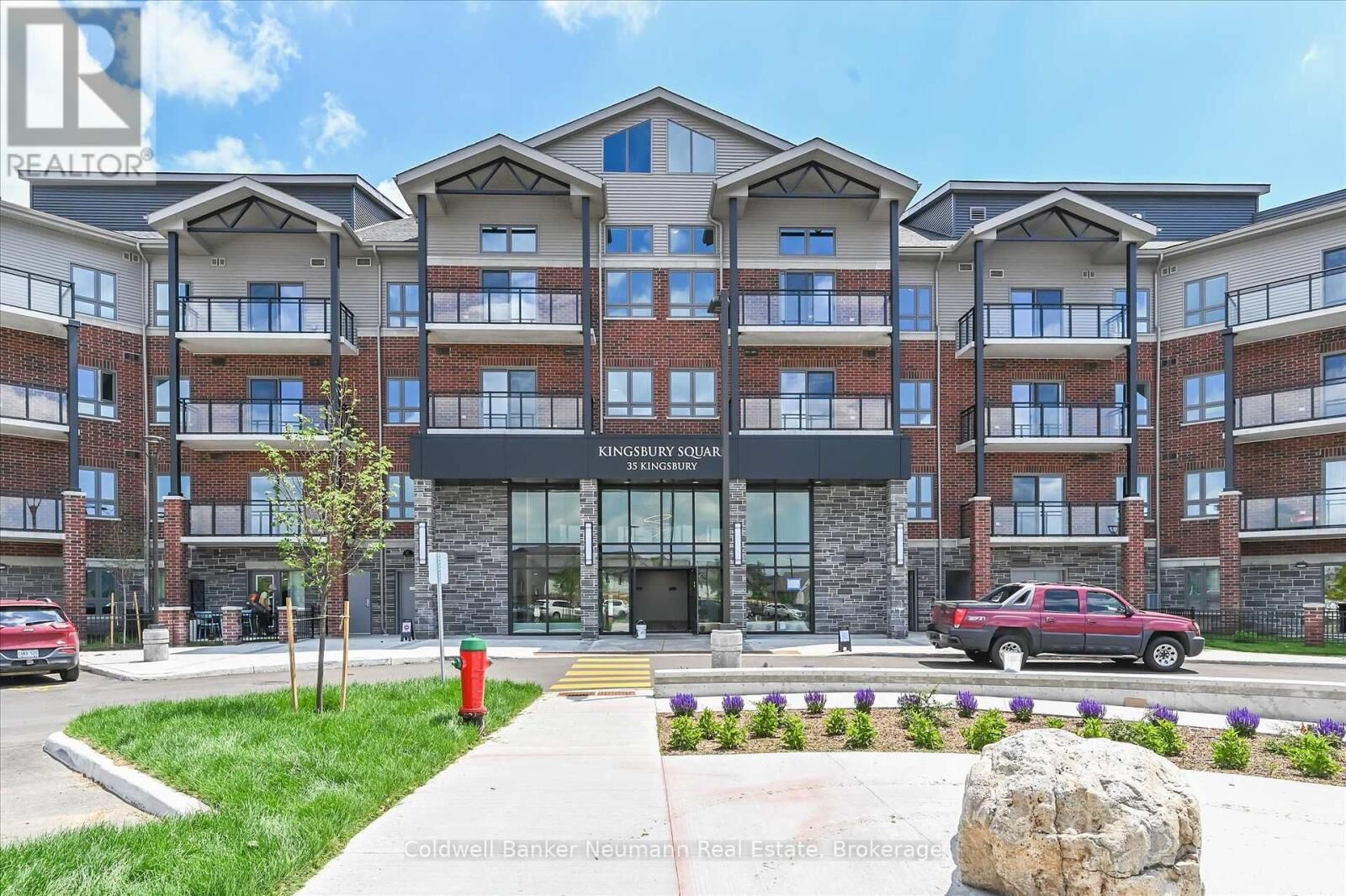 Property Photo: 35 Kingsbury Square 120 ON N1L 1B5
