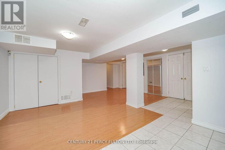 Property Photo: 72 Lynvalley Crescent Bsmt ON M1R 2V4