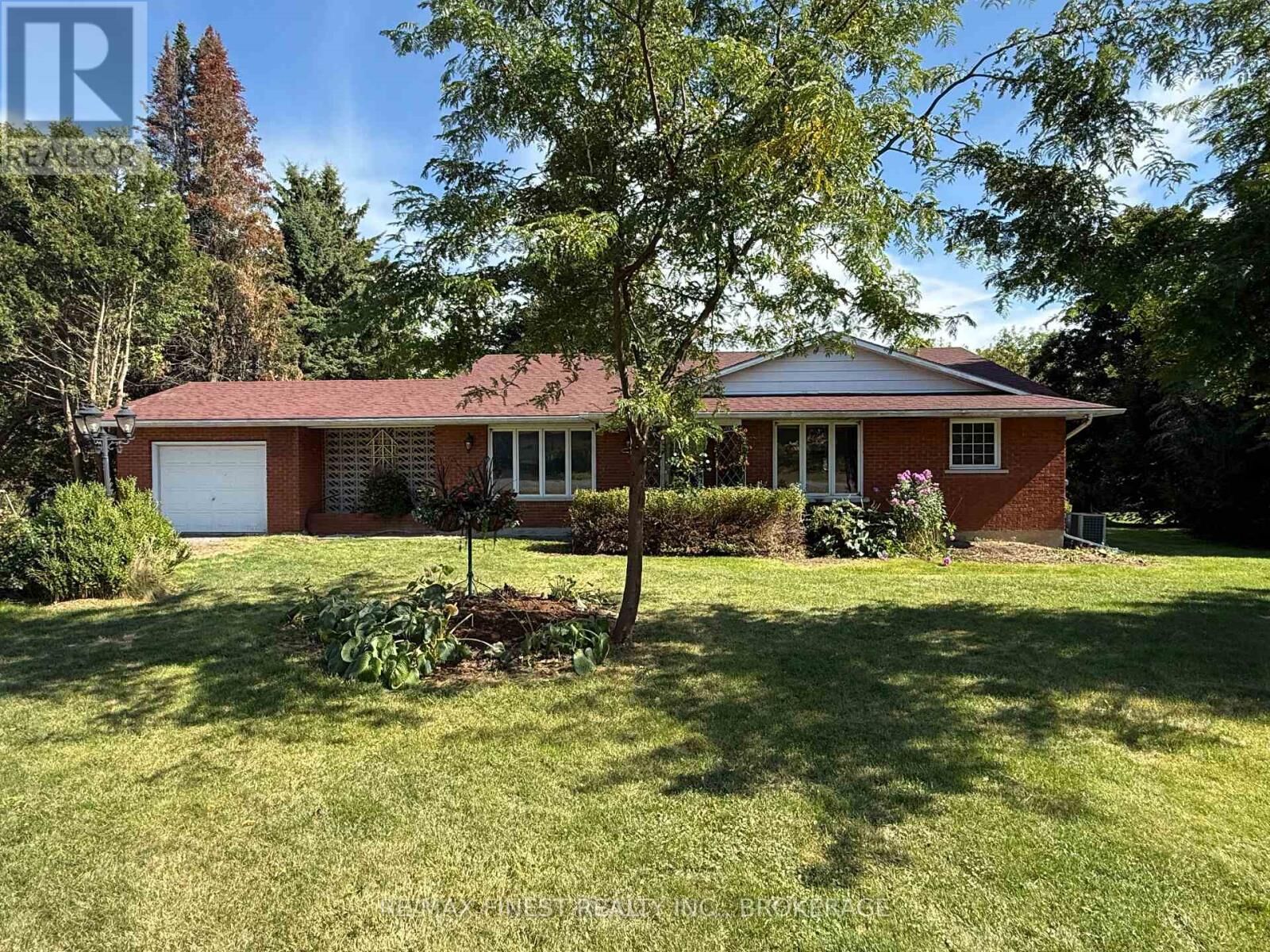 Property Photo:  1712 Creekside Drive  ON K0H 2H0 