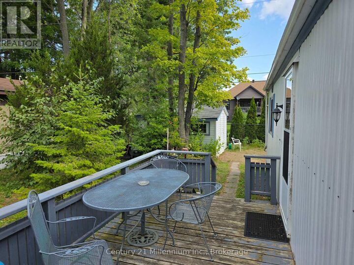 Property Photo: 67 Georgian Glen Drive ON L9Z 1K8