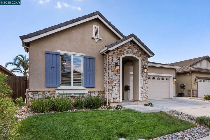 Property Photo:  38 Outrigger Way  CA 94505 