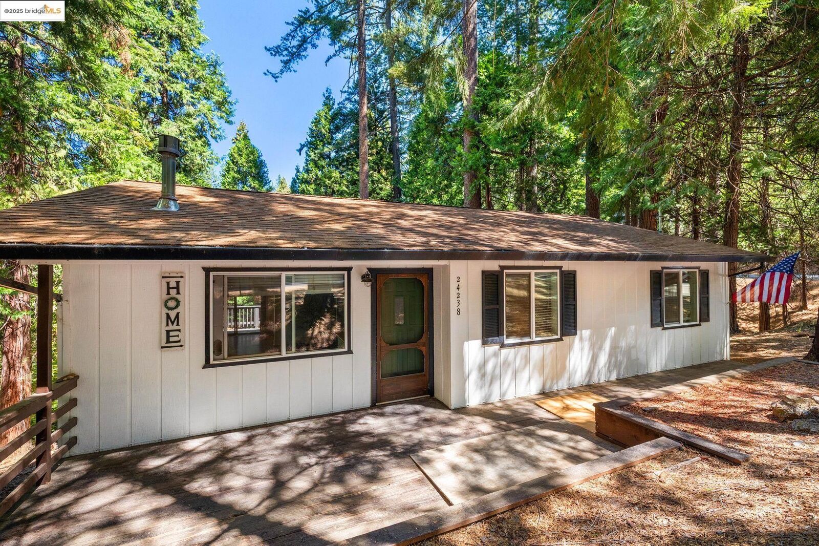 Property Photo: 24238 Oxbow Lane N CA 95370