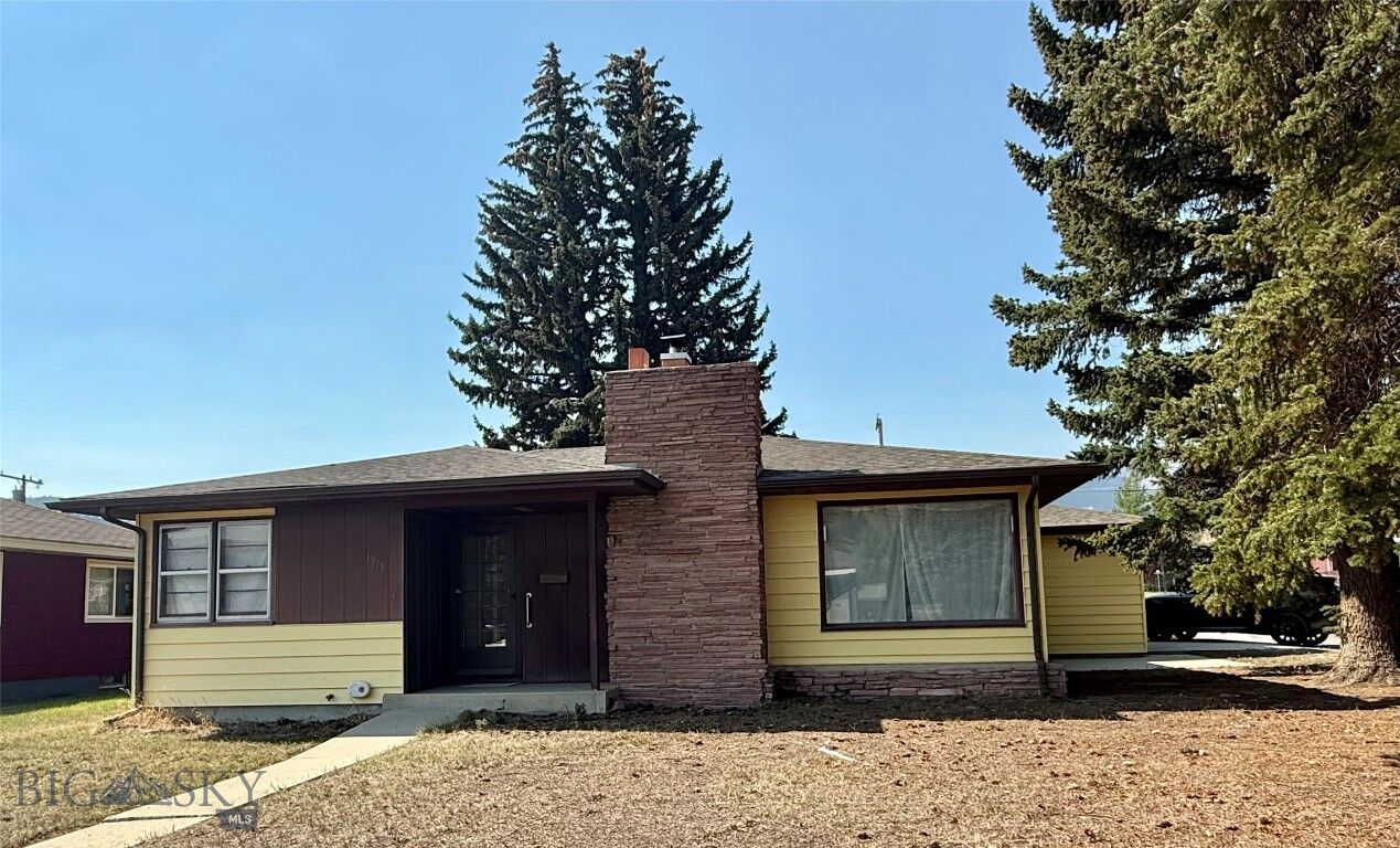 Property Photo:  1919 W Park  MT 59711 