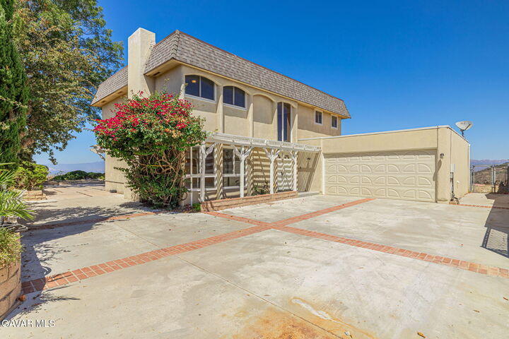 Property Photo:  1427 Calle Artigas  CA 93063 