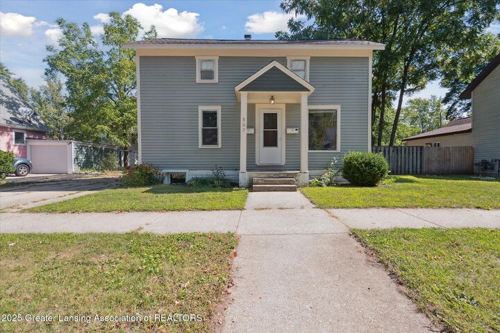 Property Photo:  507 S Franklin Street  MI 48858 