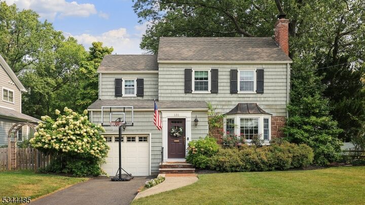 Property Photo: 131 Wells St NJ 07090