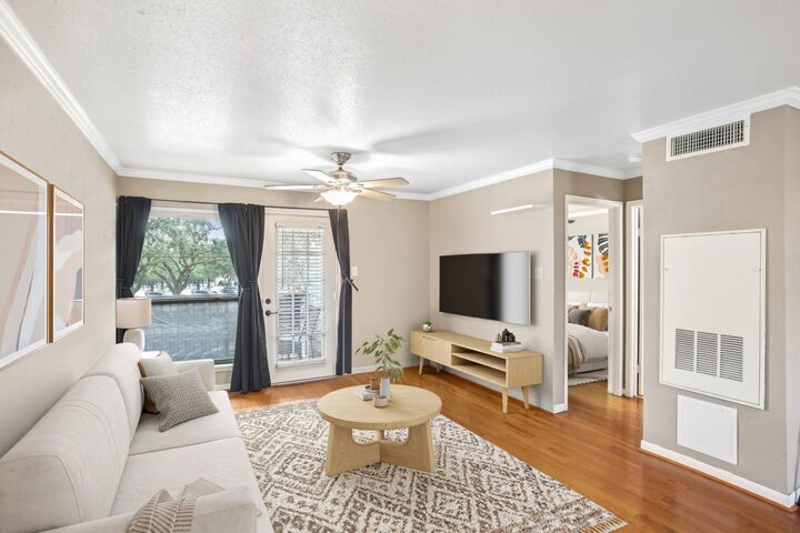 Property Photo:  101 Stratford Street 103  TX 77006 