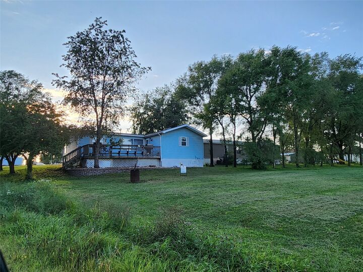 Property Photo:  400 N Clinton Street  IA 52531 