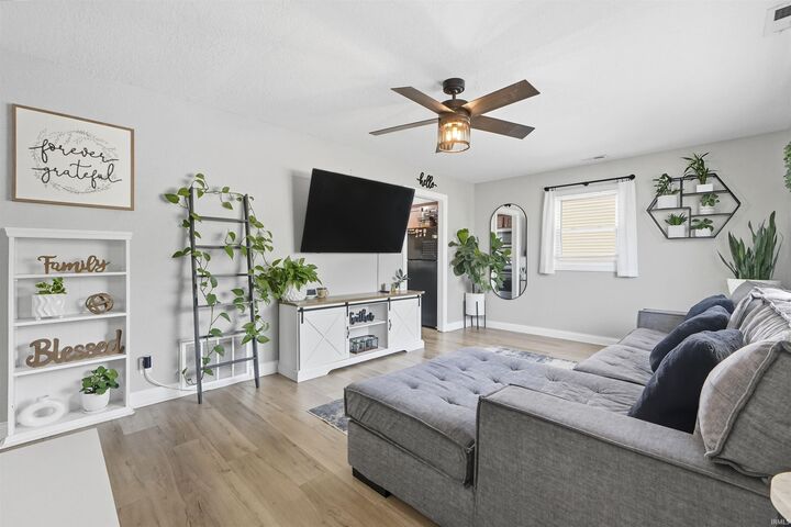 Property Photo: 2026 Sunnymede Drive IN 46803-3156