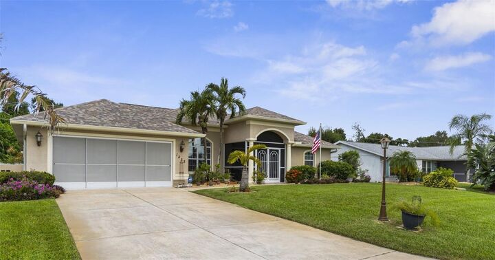 Property Photo:  1438 Roosevelt Drive  FL 34293 