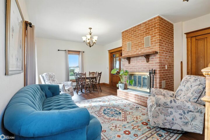 Property Photo:  2667 Lexington Avenue  IA 52641