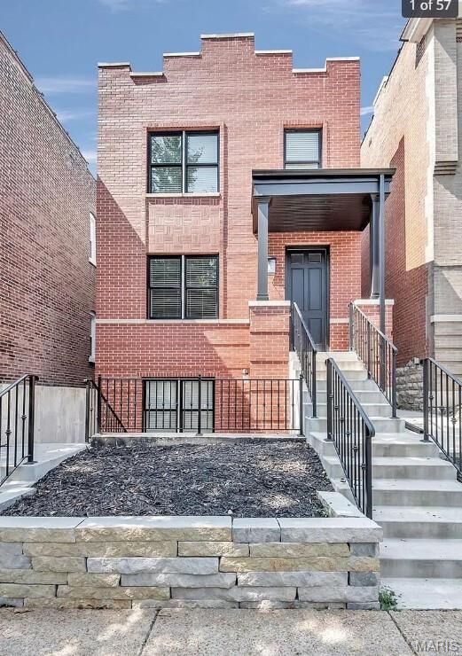 Property Photo:  1045 S Taylor Avenue  MO 63110 