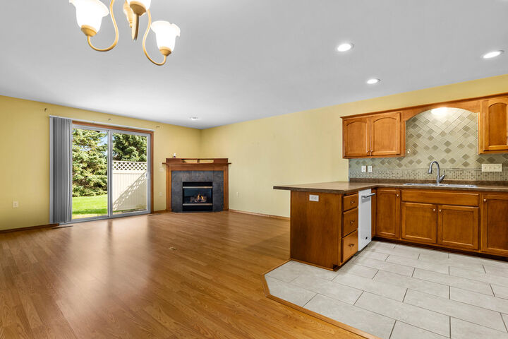 Property Photo:  1300 Alpine Dr 605  WI 54311 