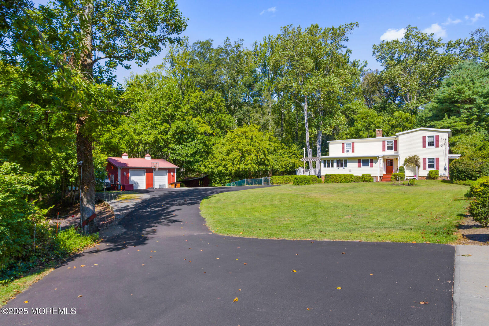 Property Photo:  106 Holmes Mill Road  NJ 08514 