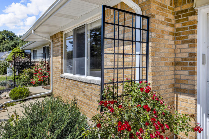 Property Photo:  3876 Mayfield Drive  MI 49203 