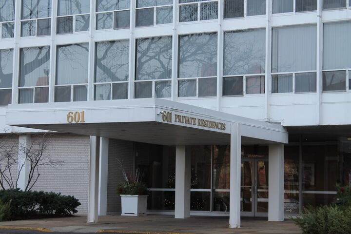 Property Photo:  601 E 32nd Street 1008  IL 60616 