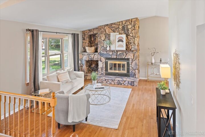 Property Photo:  3011 Scenicwood Lane  IL 60517