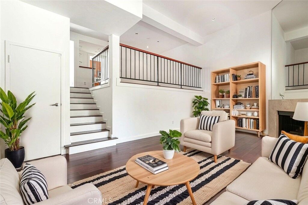 Property Photo: 300 N Isabel St 10 CA 91206
