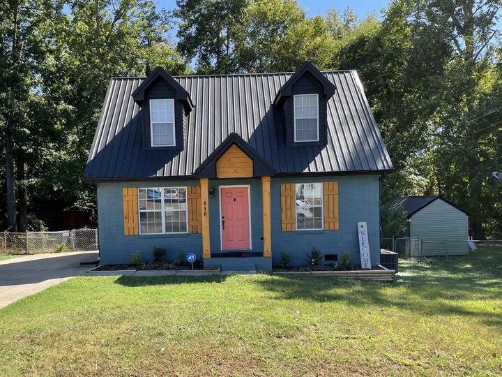 Property Photo:  818 Shelton Cir  TN 37042 