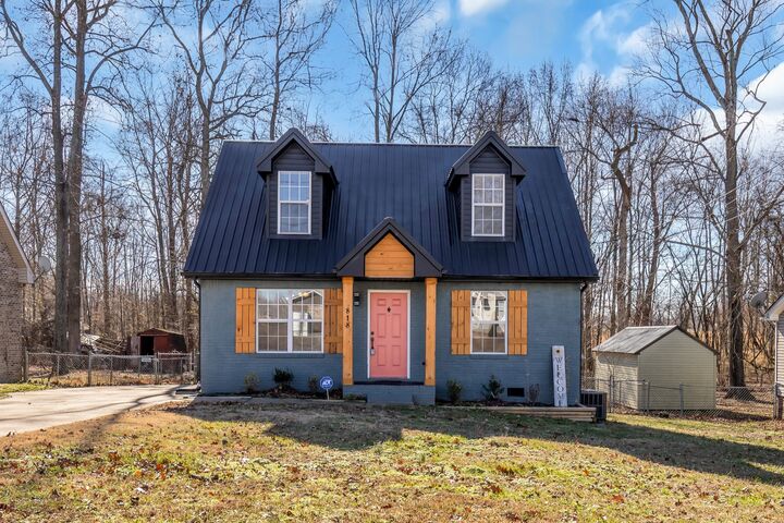 Property Photo:  818 Shelton Cir  TN 37042 