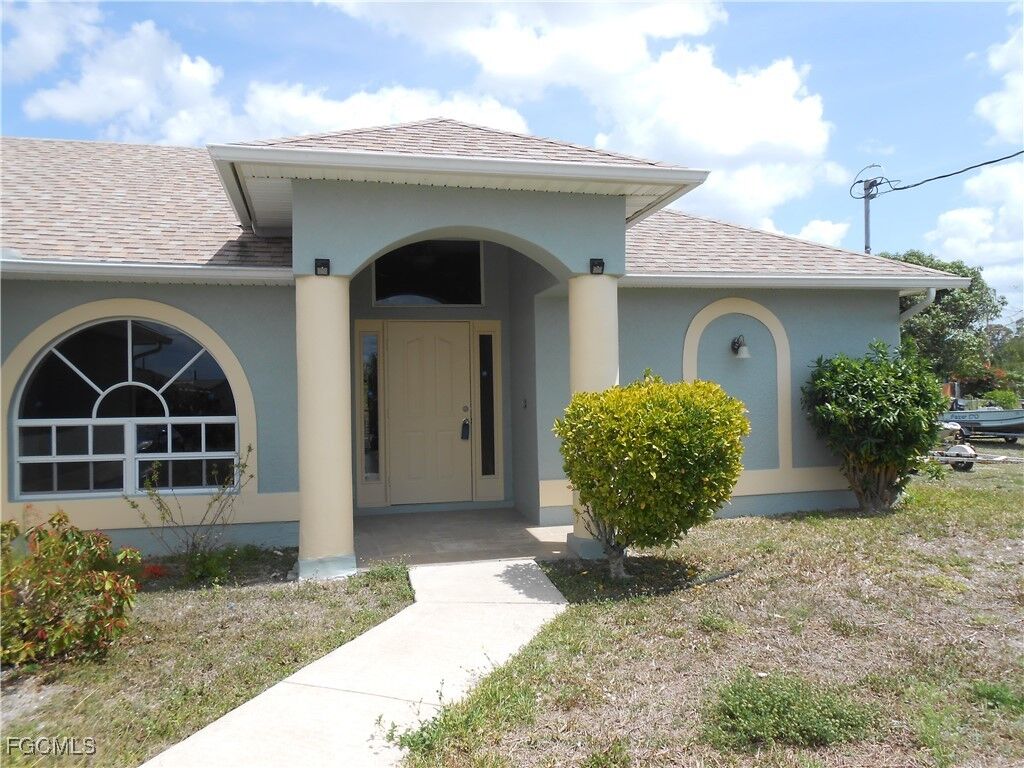 Property Photo: 407 Chamonix Avenue S FL 33974