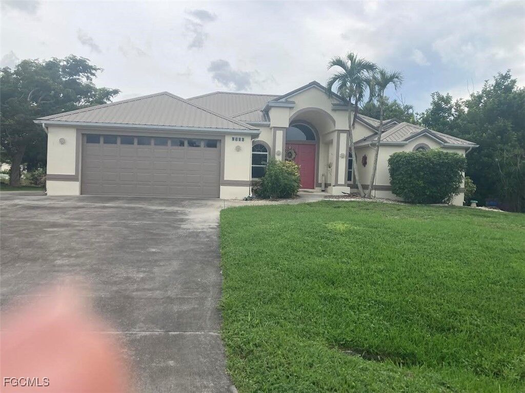 Property Photo:  5619 Marina Road  FL 33922 