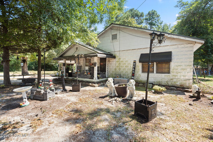 Property Photo:  201 Lee'S Mill Road  NC 28352 