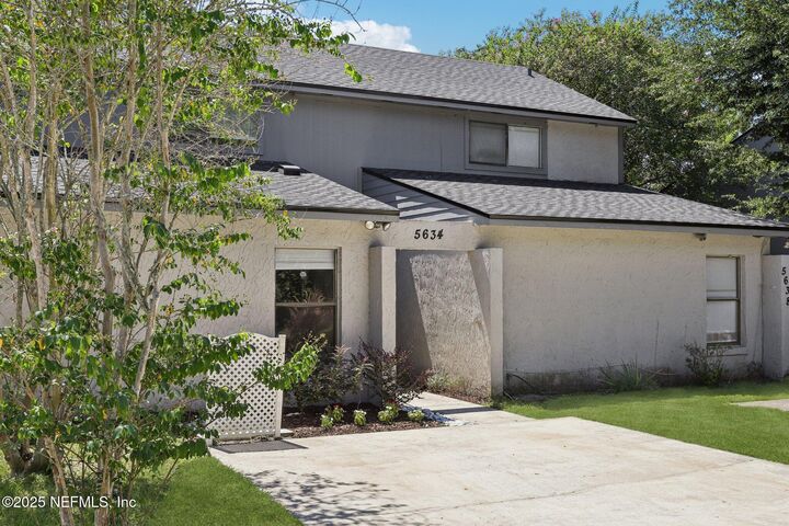 5634 Greatpine Lane N  Jacksonville FL 32244 photo