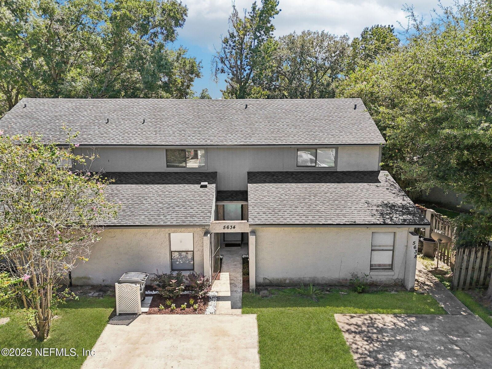 Property Photo: 5634 Greatpine Lane N FL 32244
