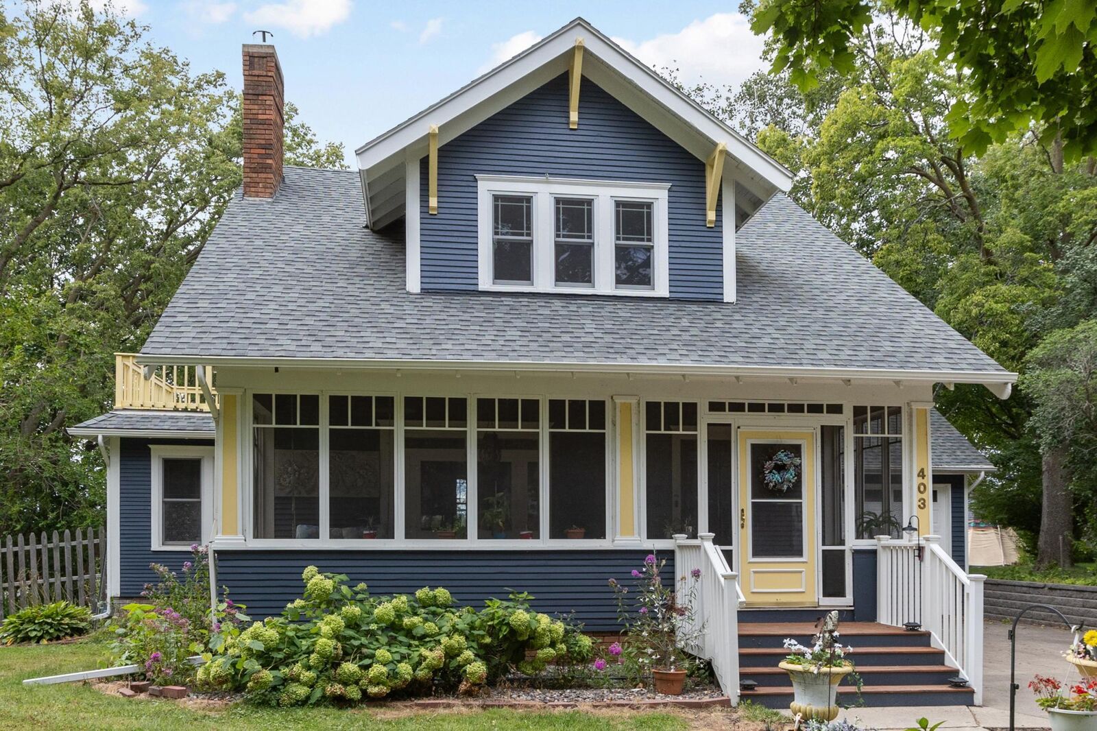 Property Photo:  403 4th Avenue NW  MN 55313 