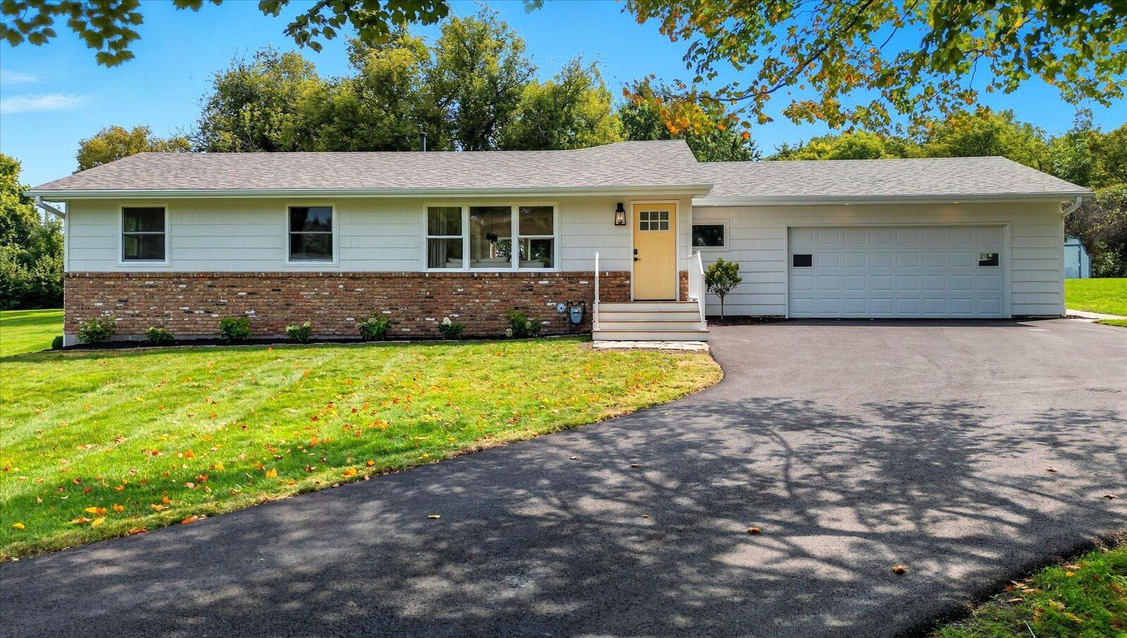 Property Photo:  9906 Hall Avenue NE  MN 55362 