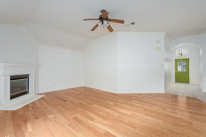 Property Photo: 8652 Lariat Circle TX 76244