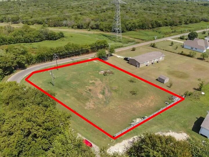 Photo de la propriété:  8232 County Road 508  TX 76009 