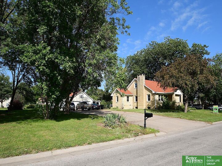 Property Photo:  245 NW 22nd Street  NE 68528 