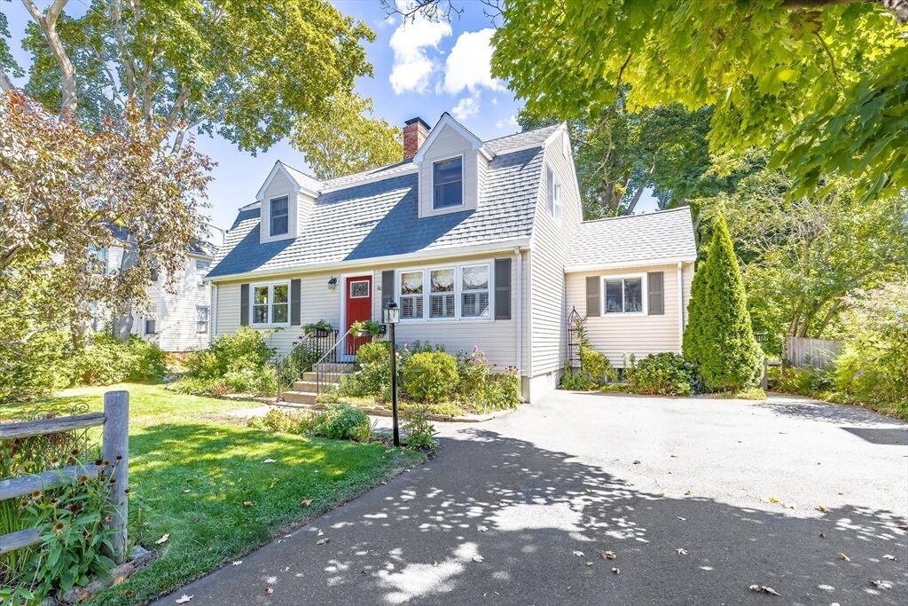 Property Photo:  28 Cottage St  MA 01760 