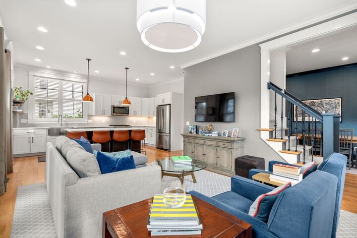 Property Photo: 10 Lincoln Street 10 MA 01760