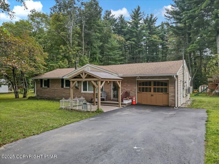 Property Photo: 259 Tanite Road PA 18360
