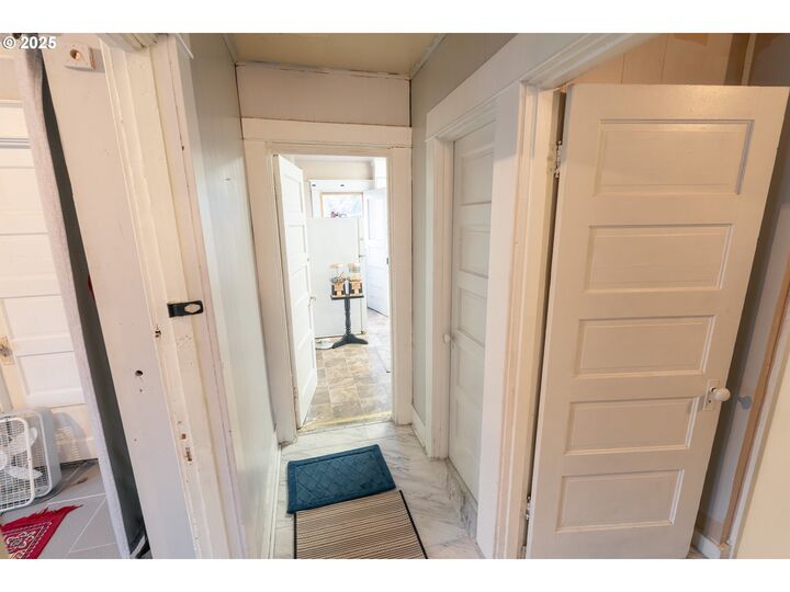 Property Photo: 215 NE Going St OR 97211