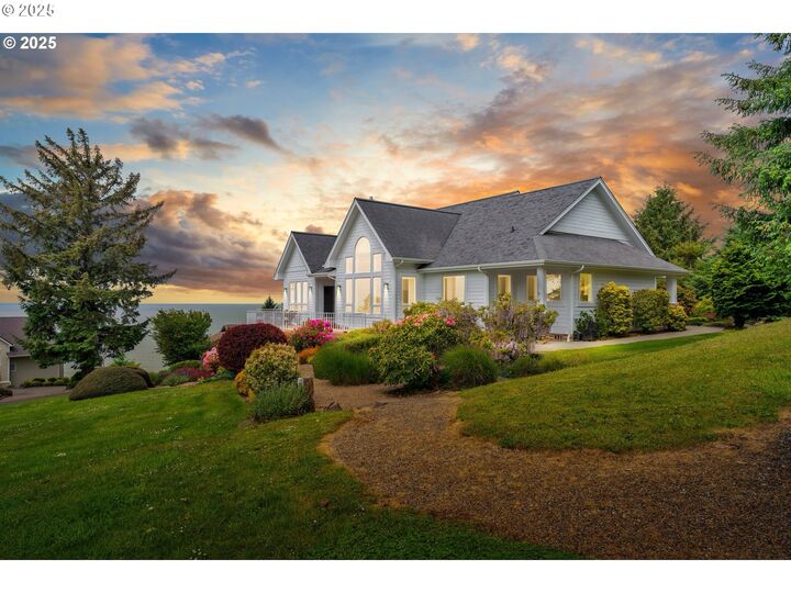 90955 Southview Ln  Florence OR 97439 photo