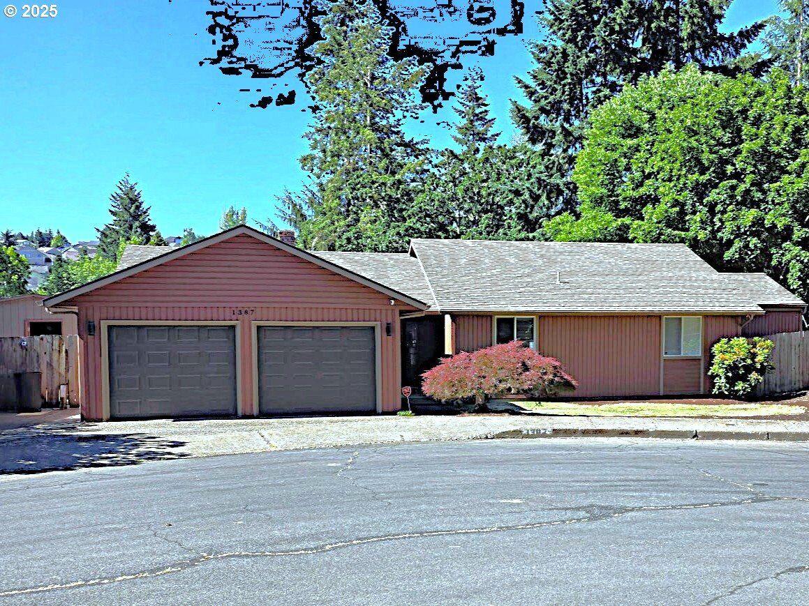 Property Photo:  1387 Windsong Ct  OR 97304 