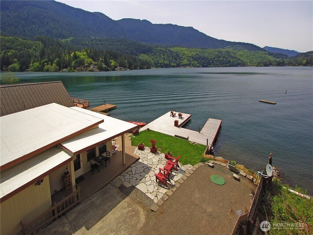 Property Photo: 210 Longfellow Road WA 98363