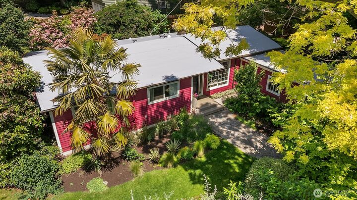 Property Photo:  1552 N 128th Street  WA 98133 