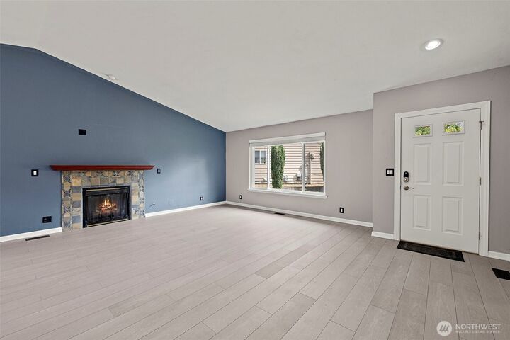 Property Photo:  12102 NE 107th Street  WA 98033 