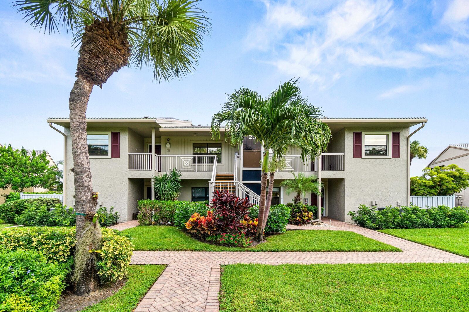 Property Photo: 23 Eastgate Drive B FL 33436