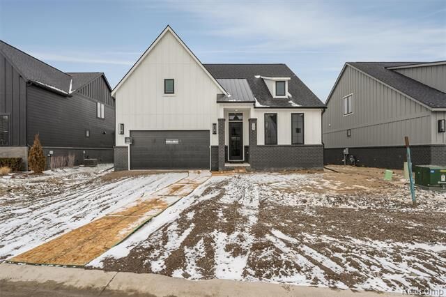 Property Photo:  39 South Trail Court  MI 48083 
